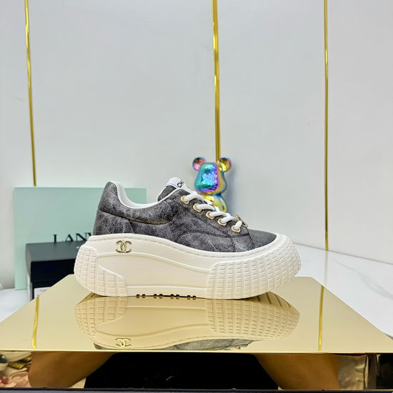 Chanel Classic Black White Casual Comfortable Sheepskin Sneakers