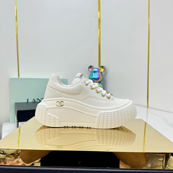 Chanel Classic Black White Casual Comfortable Sheepskin Sneakers