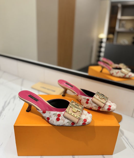 Louis Vuitton LV Classic Sandals Elegant Design Premium Materials Comfortable Fit