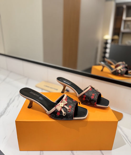 Louis Vuitton LV Elegant Open-Toe Sandals with Premium Materials and Custom Heel