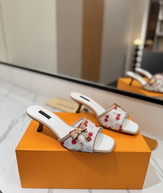 Louis Vuitton LV Elegant Open-Toe Sandals with Premium Materials and Custom Heel