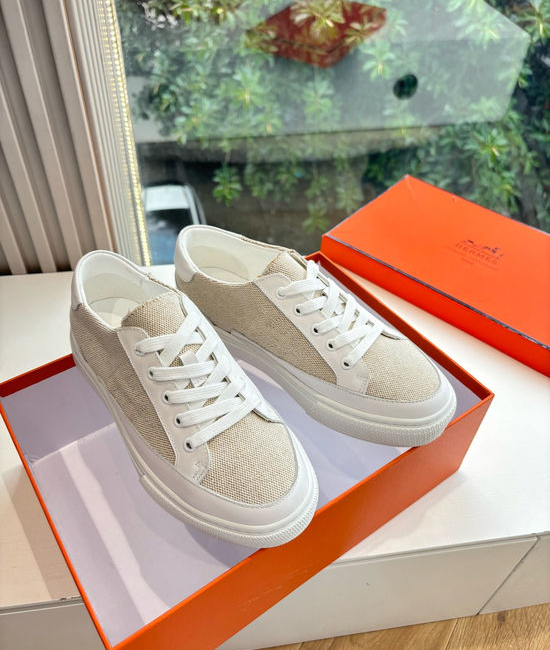 Hermes Casual Versatile Sneakers Soft Leather Lightweight Non-slip Sole