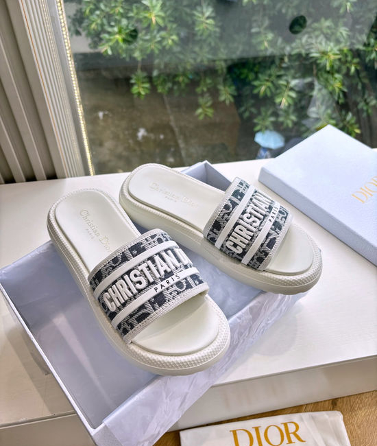 Christian Dior CD Elegant Loafers with Decorative Buckle All-match Casual Shoes