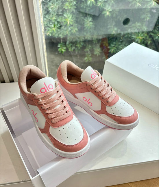 Alo Elevate Style with Thick-Soled Comfort Sneakers