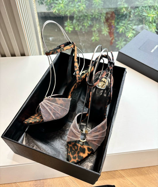 Yves Saint Laurent YSL Logo Decor Leather Flat Sandals