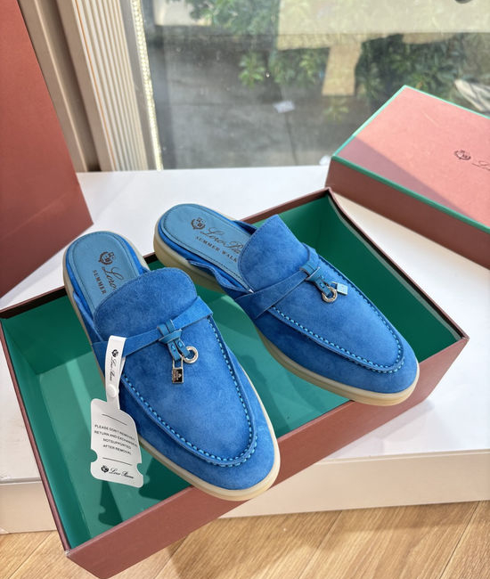Loro Piana Classic Smooth Leather Loafers Elegant Comfortable Footwear