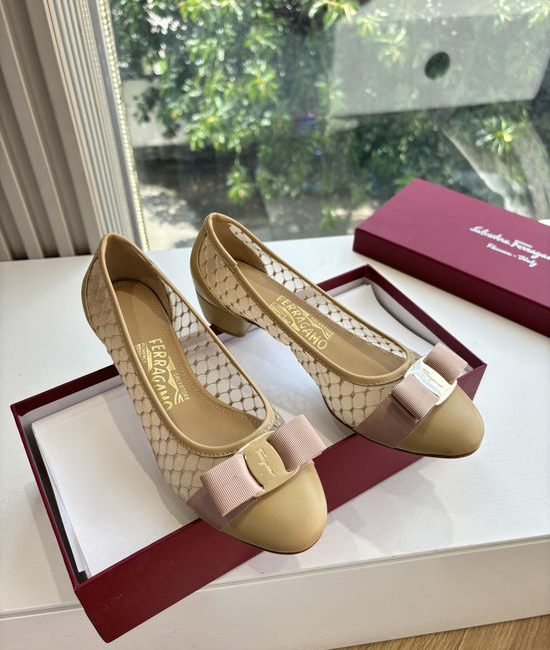Ferragamo Bow Decor Soft Sheepskin Casual Flat Shoes