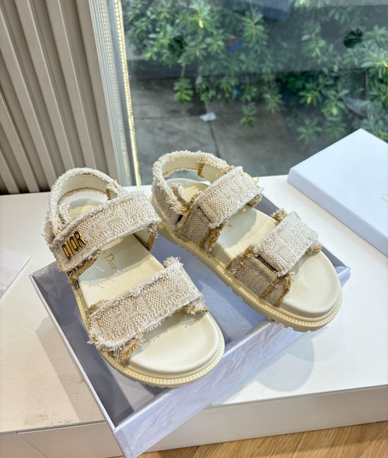 Christian Dior CD Chic Embroidered Slip-On Sandals for All Seasons