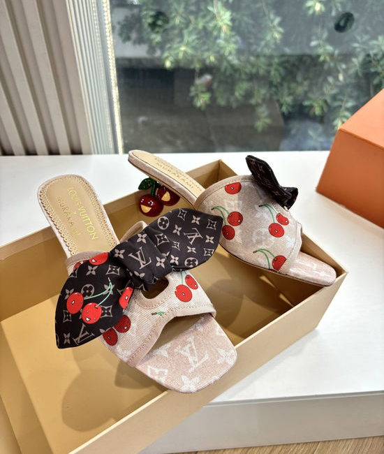 Louis Vuitton LV Cute Bow Flat Sandals with Soft Sheepskin Lining
