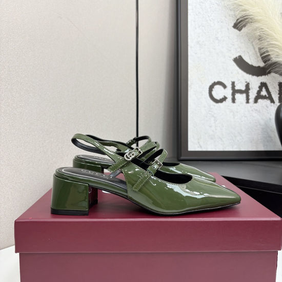 Gucci Elegant Chunky Heel Buckle Leather Sole Sandals