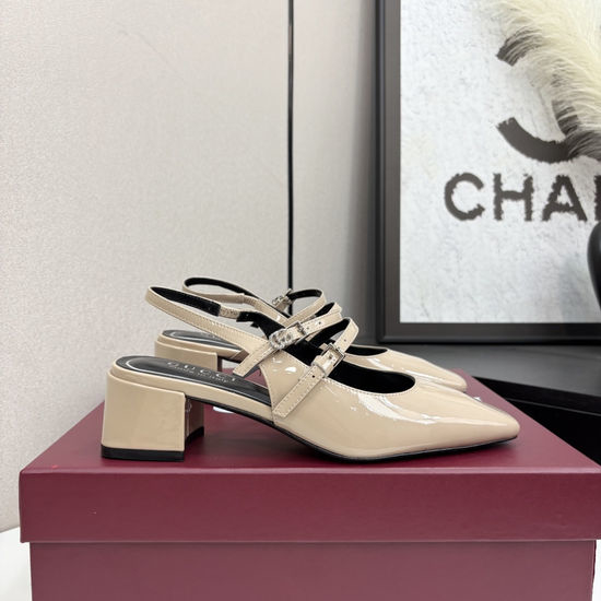 Gucci Elegant Chunky Heel Buckle Leather Sole Sandals