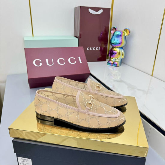 Gucci Rhinestone Decor Patent Leather Classic Loafers