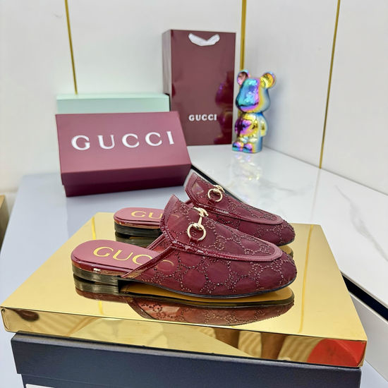 Gucci Rhinestone Decor Patent Leather Closed Toe Mules