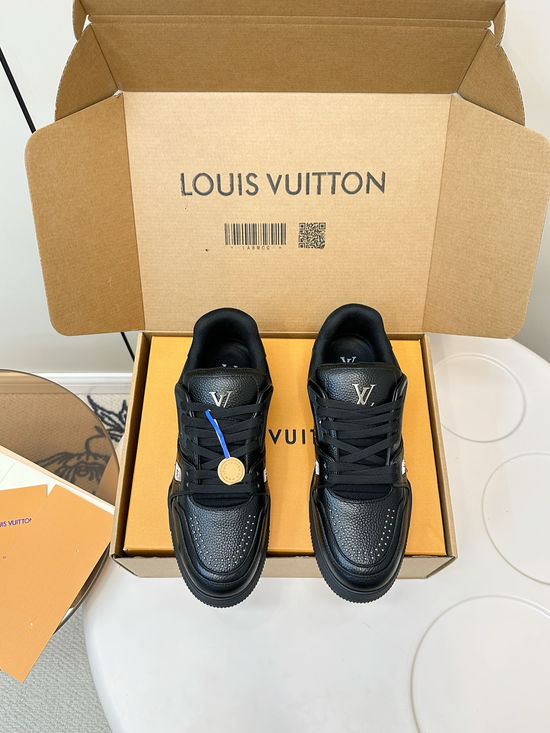 Louis Vuitton Premium Stitched Casual Sneakers Comfortable Non-slip Sole