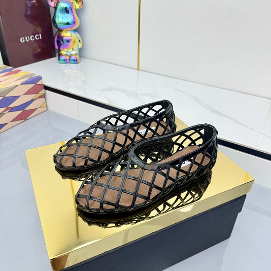 Alaia Handwoven Cutout Leather Ballet Flats for Casual Wear