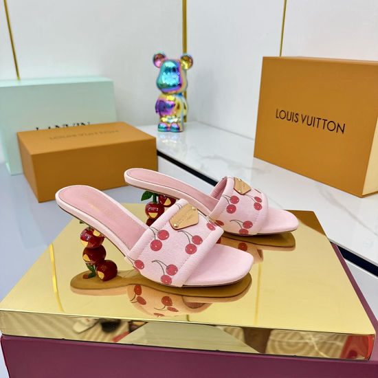 Louis Vuitton Graffiti Print Leather Slippers Soft Lining Non-slip Sole