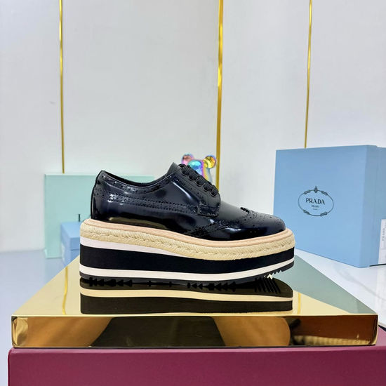Prada Thick Sole Platform Shoes Height-increasing Comfortable and Durable