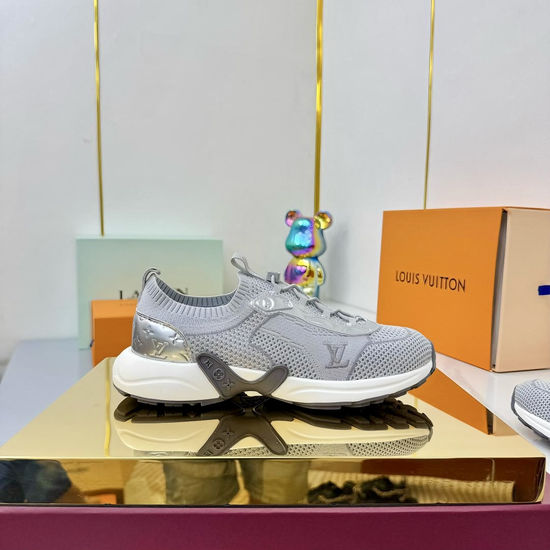 Louis Vuitton Breathable Mesh Casual Sneakers Fashion Versatile Daily Footwear