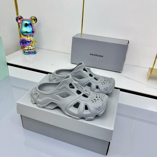 Balenciaga Comfortable Lightweight Casual Slip On Slides