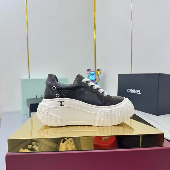 Chanel Classic Black White Casual Comfortable Sheepskin Sneakers