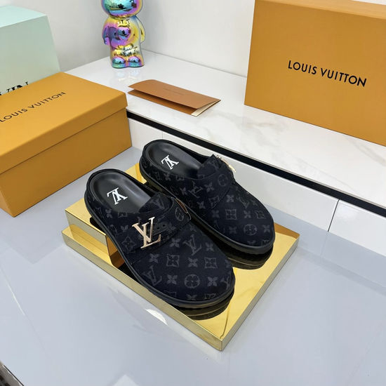 Louis Vuitton LV Closed Toe Slides Comfortable Soft Sole Design