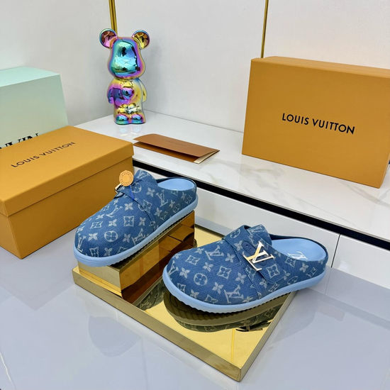 Louis Vuitton LV Closed Toe Slides Comfortable Soft Sole Design