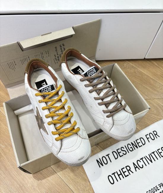 Golden Goose GGDB Vintage Distressed Star Pattern Leather Casual Sneakers