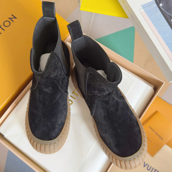 Louis Vuitton LV Classic Pattern Ankle Chelsea Boots with Non-slip Sole