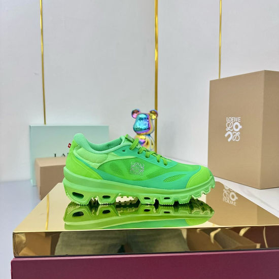 Loewe Lightweight Breathable Running Shoes Suitable for Outdoor and Urban