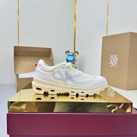 Loewe Lightweight Breathable Running Shoes Suitable for Outdoor and Urban