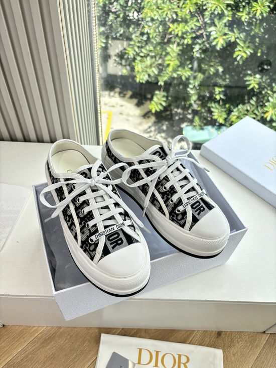 Christian Dior Embroidered Leather Mesh Casual Sneakers Breathable Comfortable Footwear