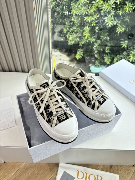 Christian Dior Embroidered Leather Mesh Casual Sneakers Breathable Comfortable Footwear