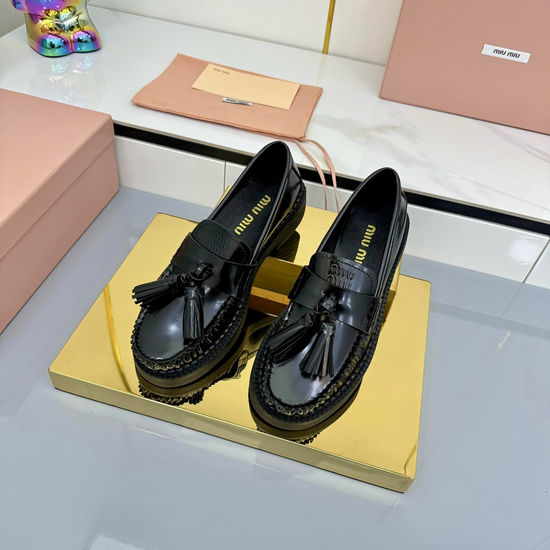Miu Miu Patent Leather Distressed Lace-up Loafers Anti-slip