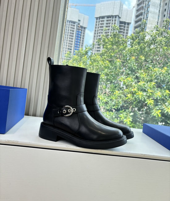 Stuart Weitzman Premium Cowhide Chelsea Ankle Boots with Chunky Tread Sole