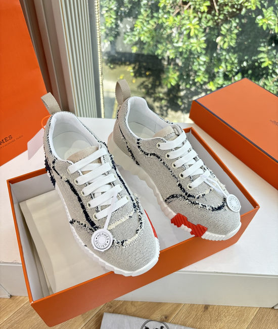 Hermes Casual Breathable Fabric Upper Sneakers with Comfortable Sole