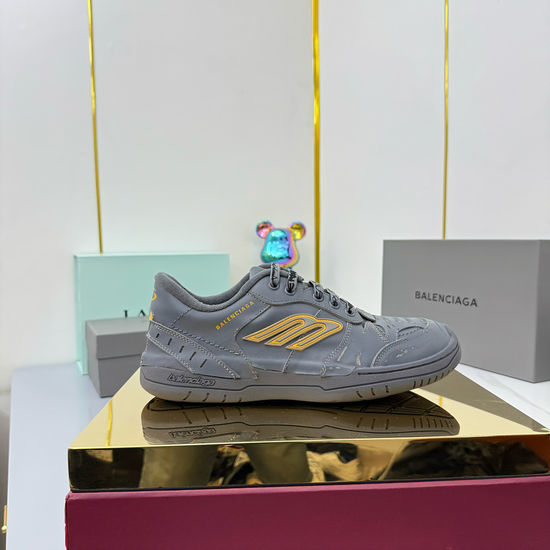 Balenciaga Distressed Casual Sneakers Breathable Upper Material