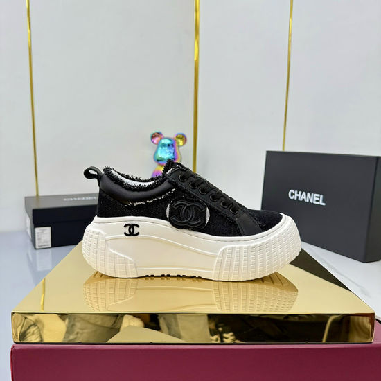 Chanel Classic Black White Casual Comfortable Sheepskin Sneakers