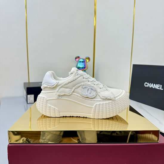 Chanel Classic Black White Casual Comfortable Sheepskin Sneakers