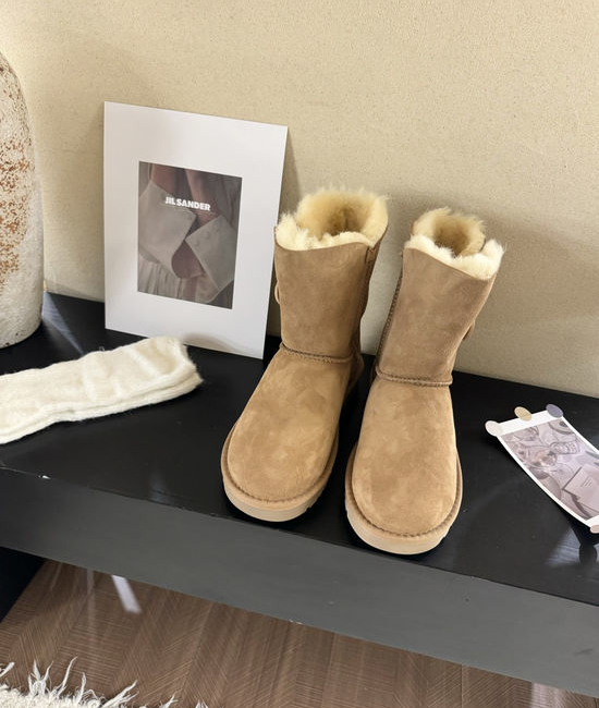 UGG Classic Mid-Calf Wooden Buckle Chestnut Boots