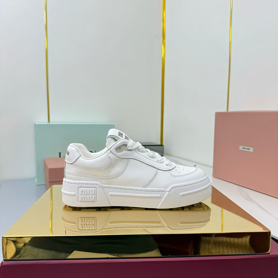 Miu Miu Vintage Distressed White Leather Sneakers Comfortable Daily Shoes