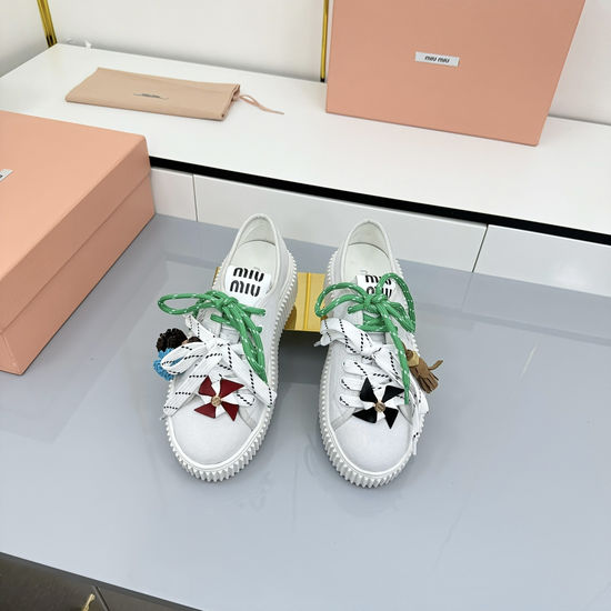 Miu Miu Vintage Distressed Leather Casual Sneakers Soft Lining