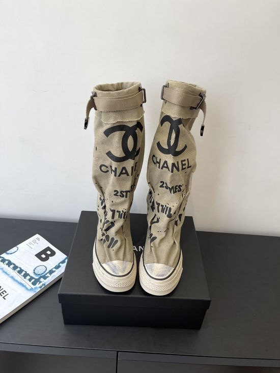 Chanel Vintage Graffiti Canvas High Top Casual Boots