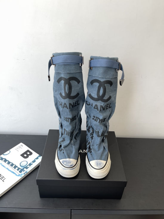Chanel Vintage Graffiti Canvas High Top Casual Boots