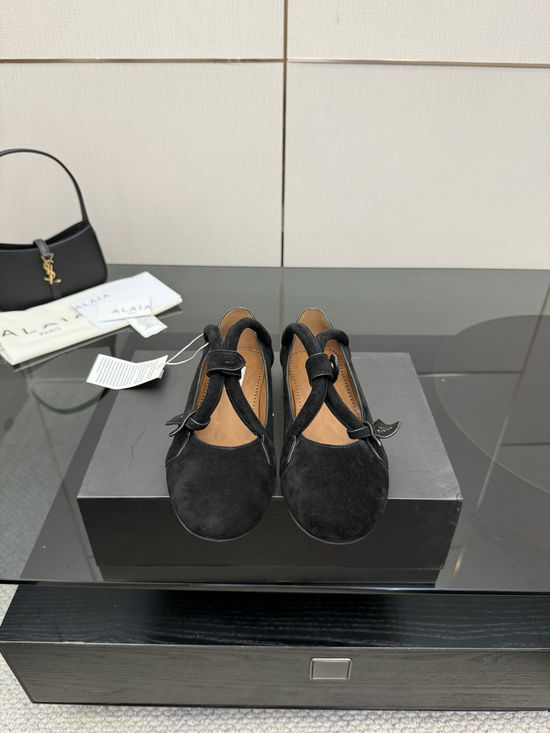 Alaia Soft Sheepskin Comfortable Fashion Casual Footwear