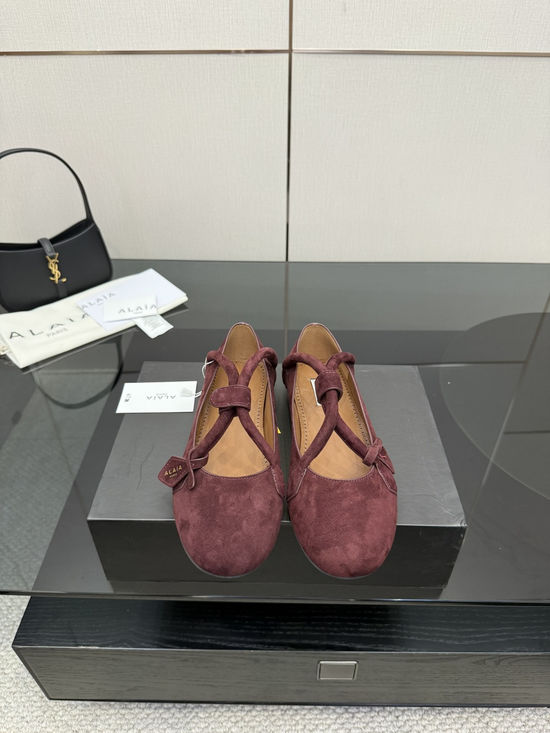 Alaia Soft Sheepskin Comfortable Fashion Casual Footwear