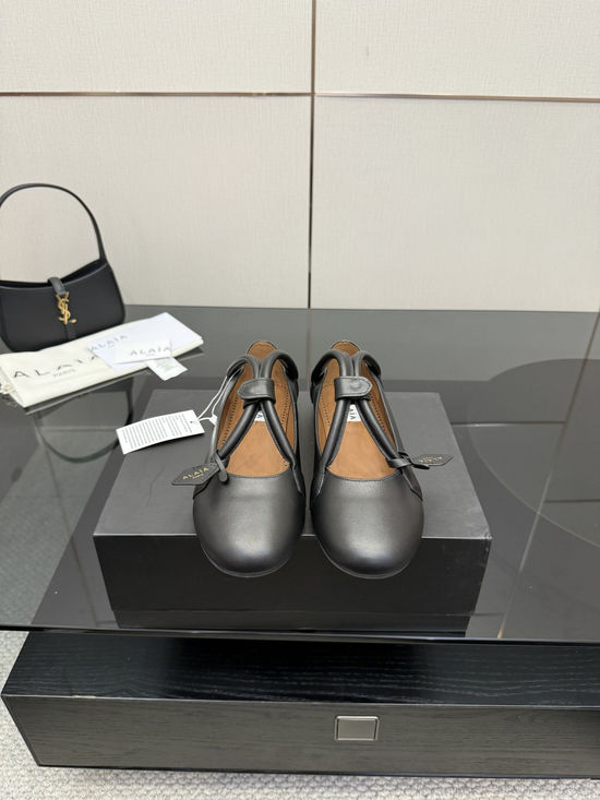 Alaia Soft Sheepskin Comfortable Fashion Casual Footwear