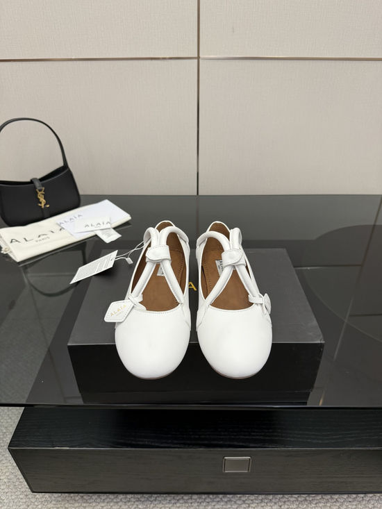 Alaia Soft Sheepskin Comfortable Fashion Casual Footwear