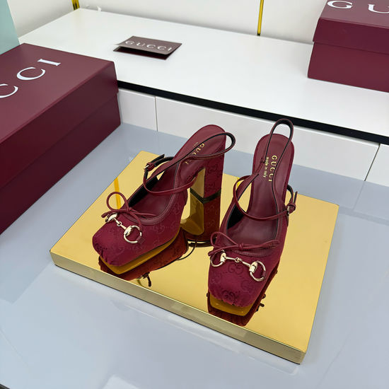 Gucci Elegant Leather Bow Decor Block Heel Dress Shoes