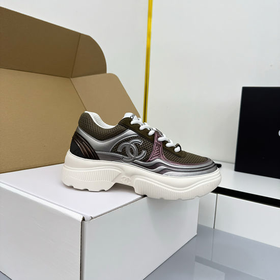 Chanel Classic Black White Leather Casual Sneakers