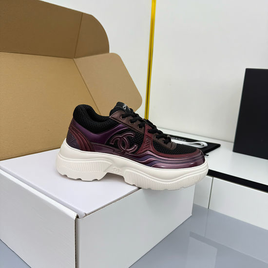 Chanel Classic Black White Leather Casual Sneakers